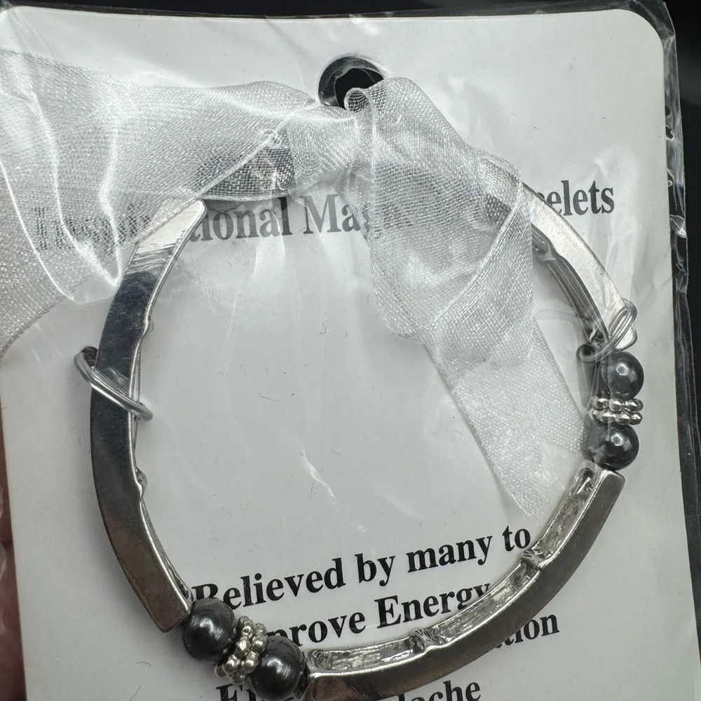 5/$25 NWT Inspirations Magnet Silver Beaded Bracelet